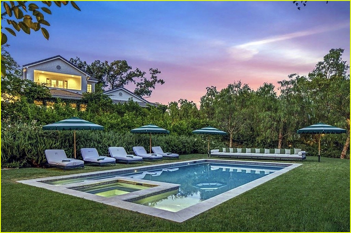 sylvester-stallone-buys-new-home-05