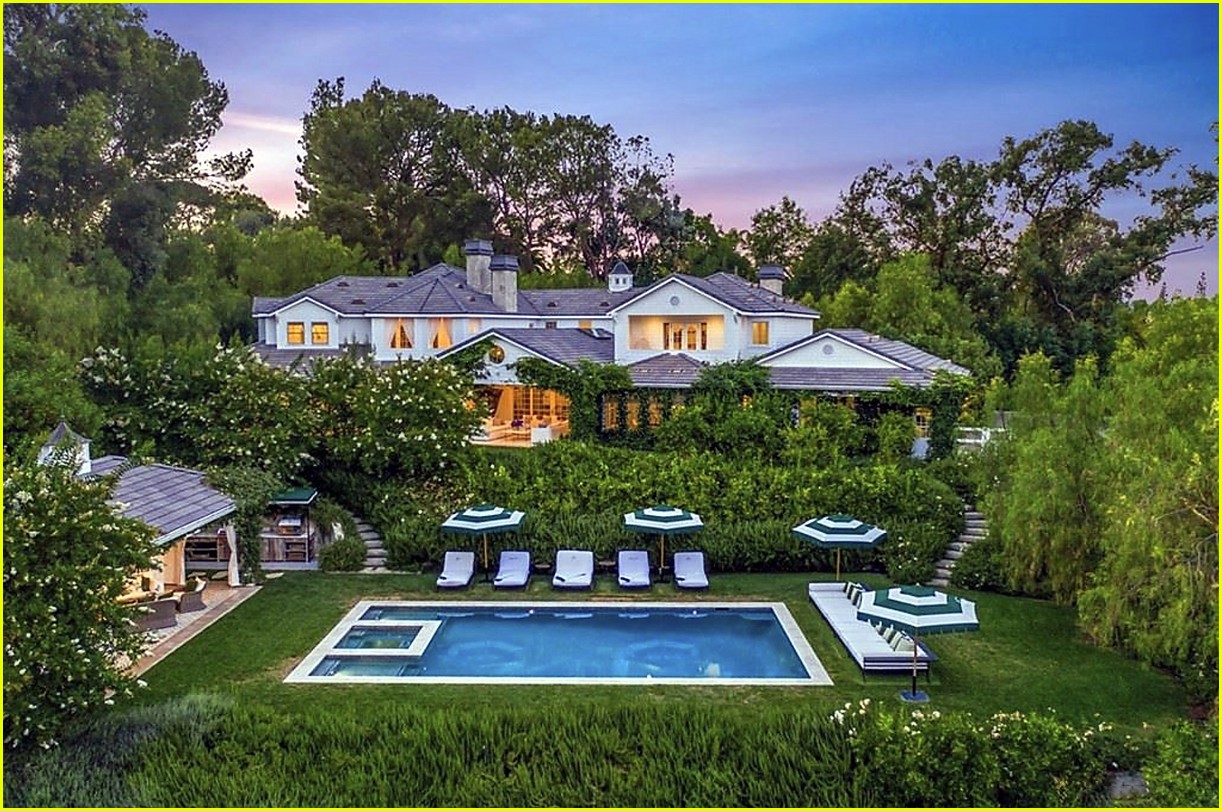 sylvester-stallone-buys-new-home-01