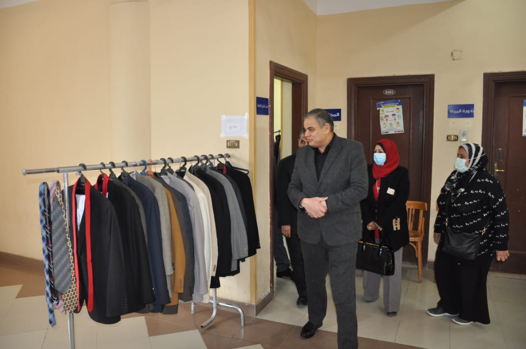 توفير كافة الملابس بمعرض جامعة كفر الشيخ
