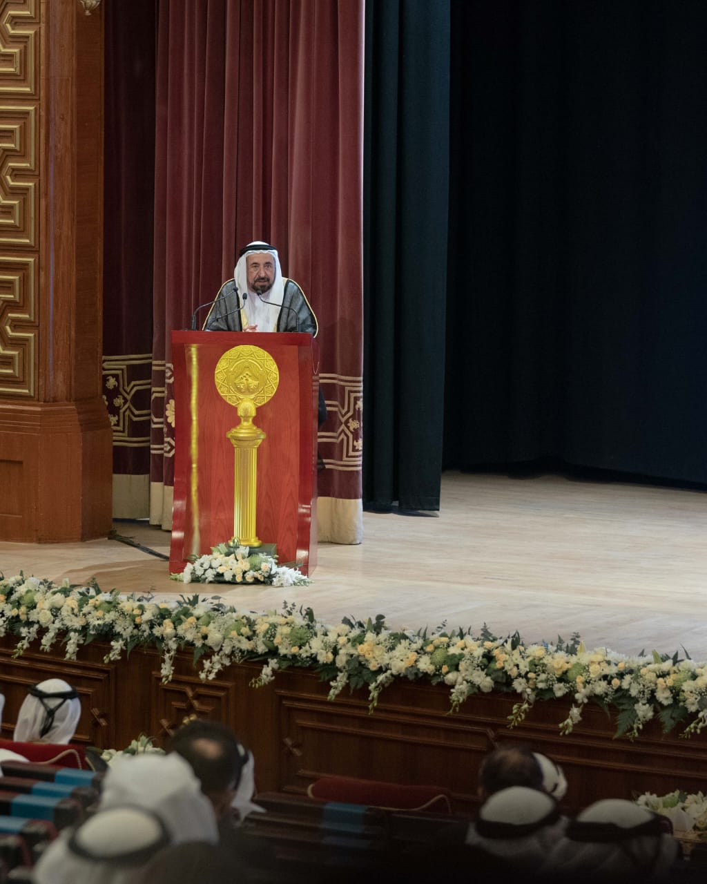 سلطان بن محمد القاسمي  عاد المسرح وعادت شجرة الثقافة  كأداةً راسخة لحماية المجتمعات وتحقيق الطمأنينة (7)