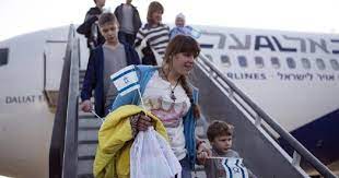 يهود أوكرانيين يصلون إسرائيل