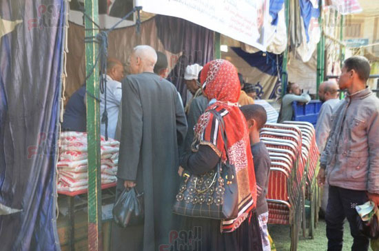 الاقبال-من-ابناء-اسنا-على-المعرض الاقبال-من-ابناء-اسنا-على-المعرض