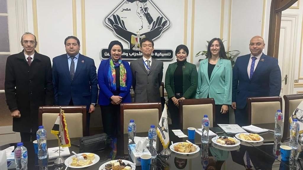 تنسيقية شباب الأحزاب تلتقي المستشار السياسي بسفارة اليابان في القاهرة  (1)