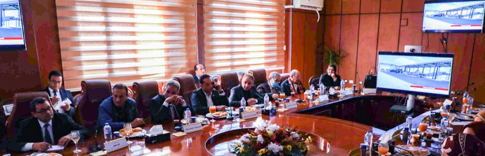محافظ المنيا يستقبل وفد لجنة التنمية المحلية بمجلس النواب  (11)