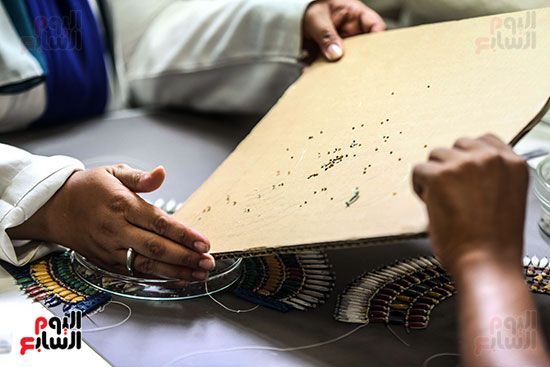 ترميم إكسسوارات الملك توت عنخ آمون (1)