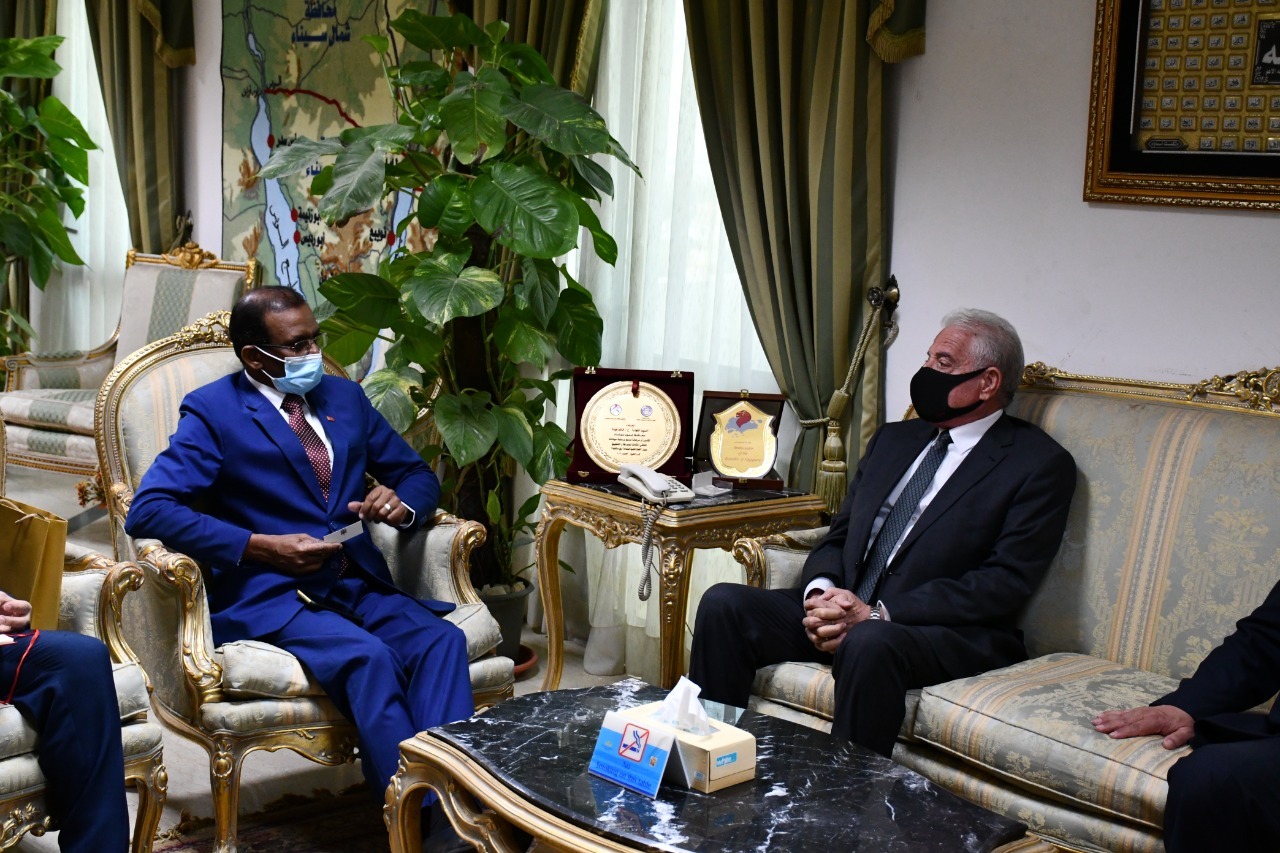 محافظ جنوب سيناء يستقبل سفير دولة سيريلانكا (2)