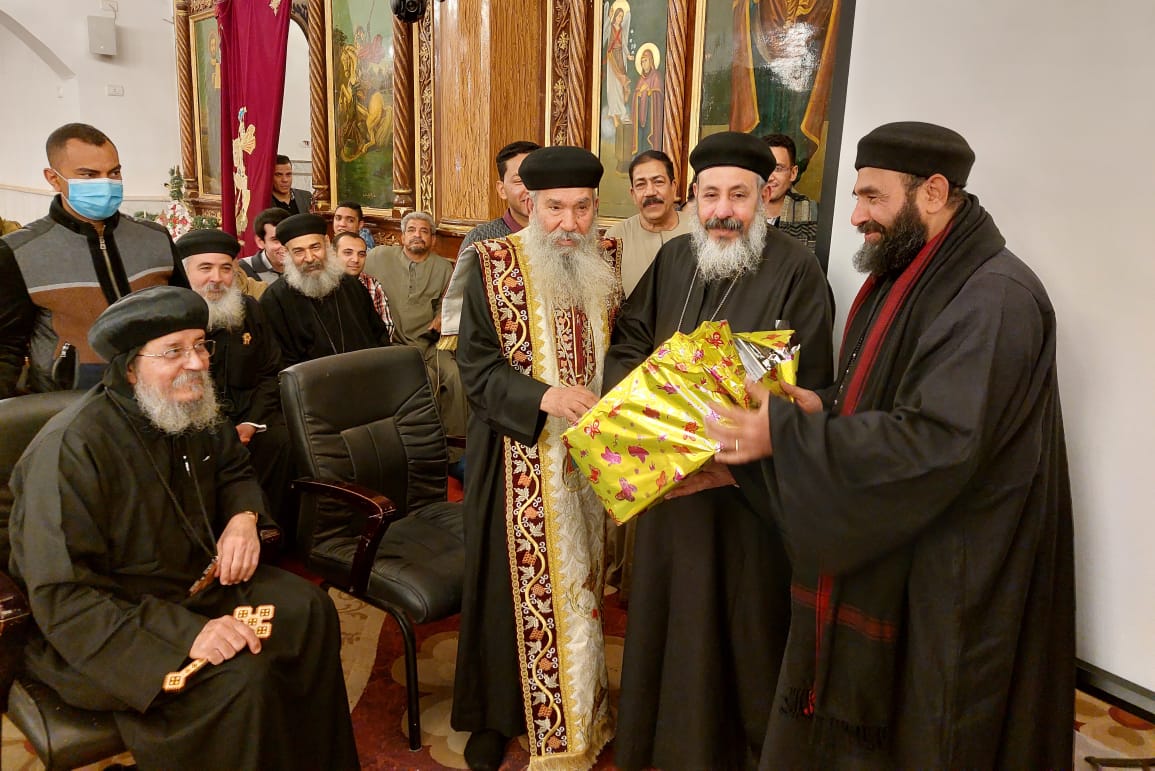 إيبارشية إسنا وأرمنت تحتفل باليوبيل الفضي لرسامة الكهنوت (7)