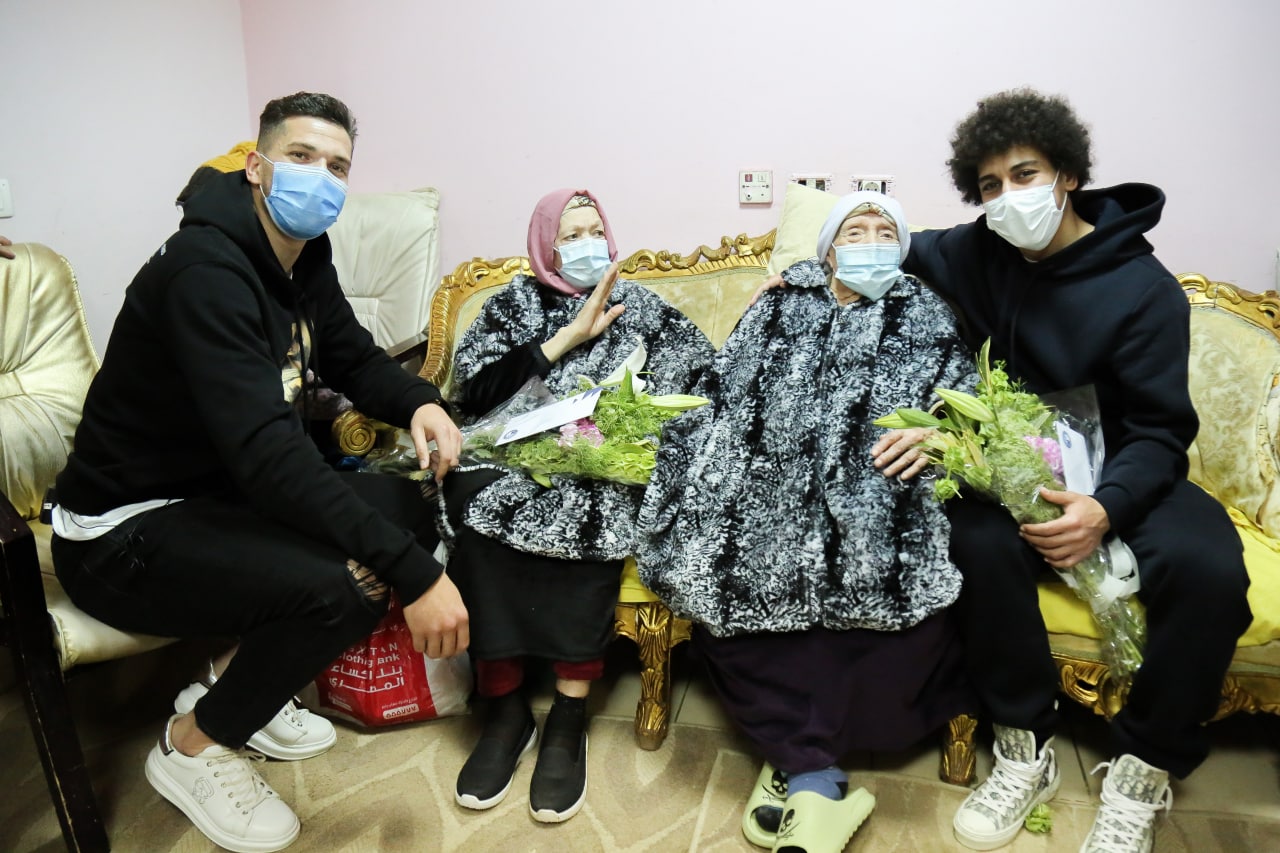 حسين السيد ووادى مع الأمهات