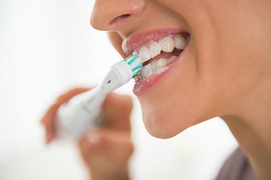 وصفات  لتبييض الأسنان