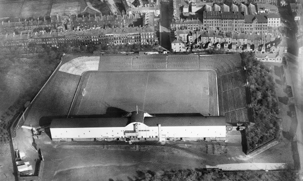 ملعب سانت جيمس بارك لكرة القدم في نيوكاسل عام 1927