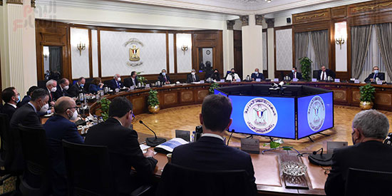 رئيس الوزراء يستعرض مع ممثلى 16شركة ألمانية مجالات الاستثمار فى مصر  (1)