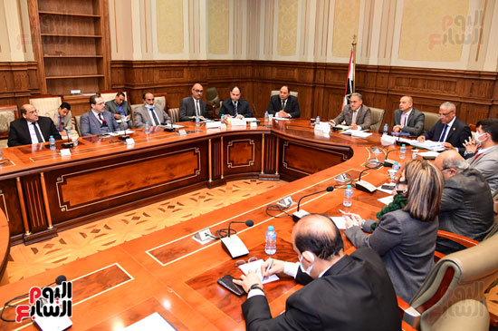  اجتماع لجنة الادارة المحلية برئاسة المهندس أحمد السجيني رئيس اللجنة  (4)
