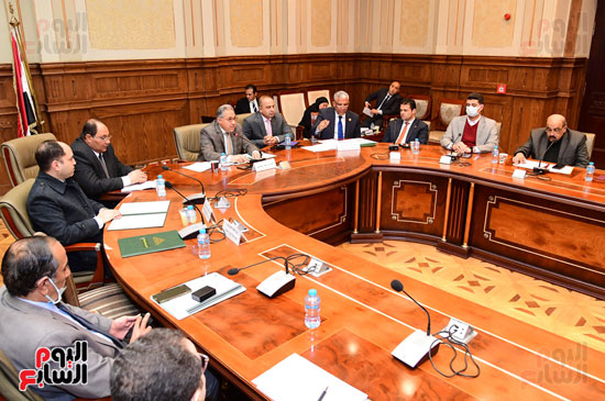  اجتماع لجنة الادارة المحلية برئاسة المهندس أحمد السجيني رئيس اللجنة  (2)