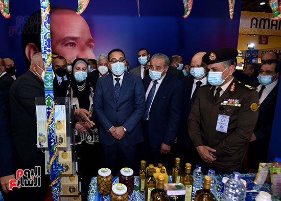 رئيس الوزراء يفتتح معرض اهلا رمضان (40)