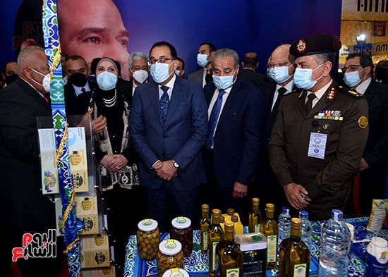 رئيس الوزراء يفتتح معرض اهلا رمضان (41)
