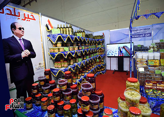 رئيس الوزراء يفتتح معرض اهلا رمضان (22)