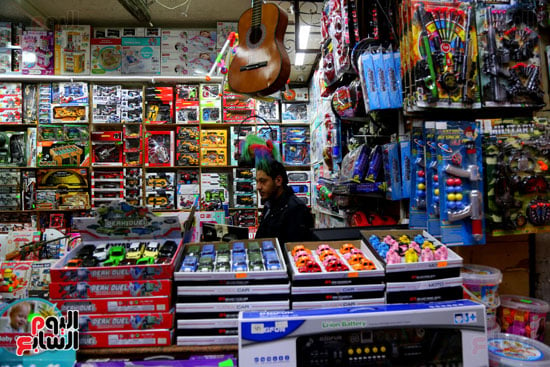 البوبيت الأكثر مبيعا فى سوق لعب الأطفال بالإسكندرية (11)