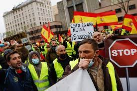 احتجاجات فى اسبانيا ضد ارتفاع الاسعار