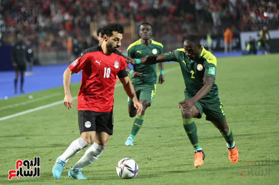 الشوط الثانى من مباراة منتخب مصر والسنغال (9)