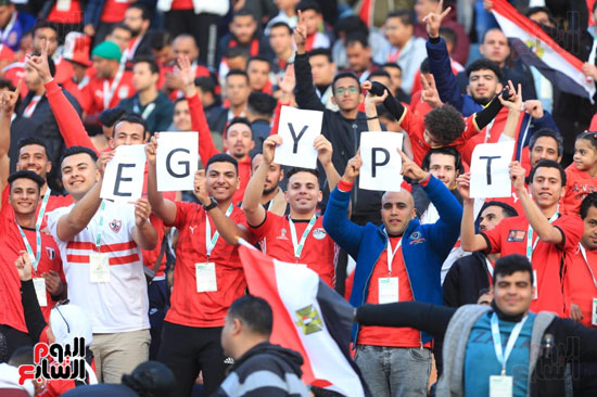 الجماهير المصريه فى مباراة مصر والسنغال (8)