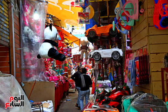 البوبيت الأكثر مبيعا فى سوق لعب الأطفال بالإسكندرية (21)