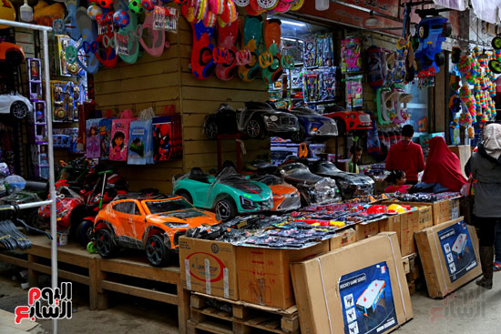 البوبيت الأكثر مبيعا فى سوق لعب الأطفال بالإسكندرية (18)