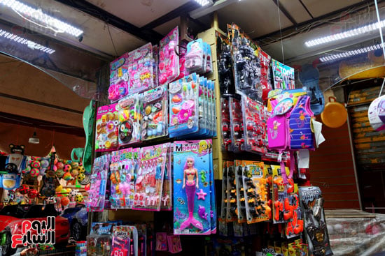 البوبيت الأكثر مبيعا فى سوق لعب الأطفال بالإسكندرية (9)