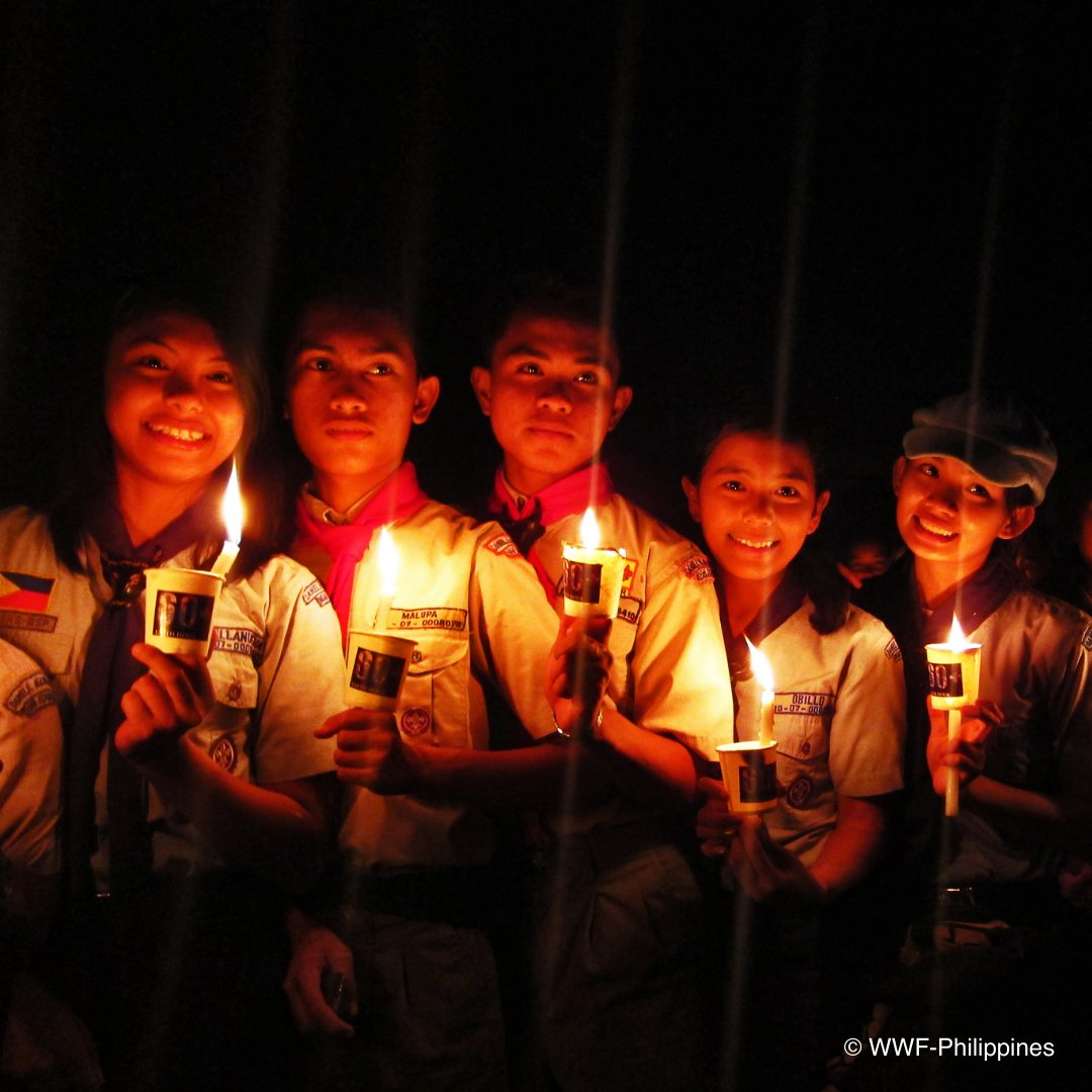 أطفال يحتفلون بساعة الأرض فى الفلبين