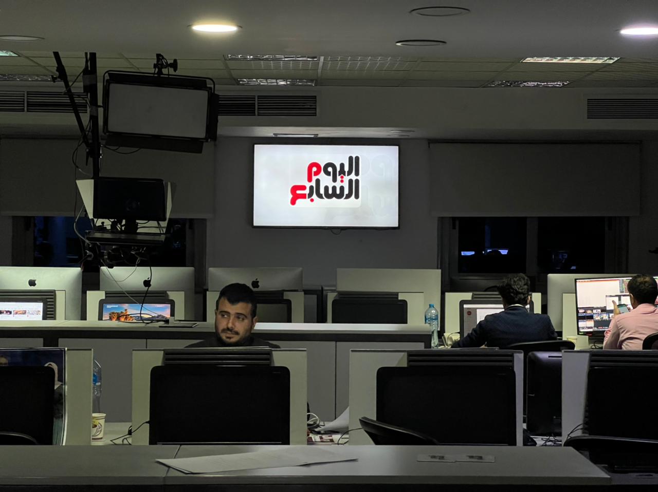 اليوم السابع يشارك فى ساعة الأرض (13)