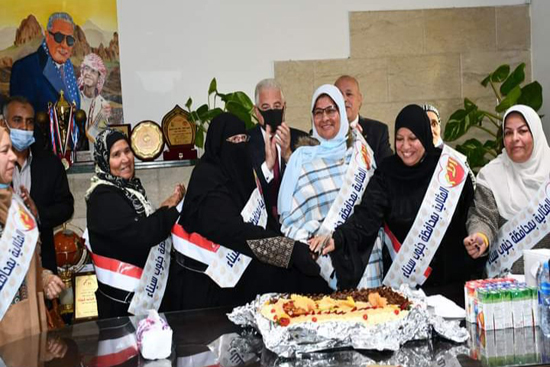 محافظ جنوب سيناء يكرم الأمهات المثاليات فى شرم الشيخ (2)