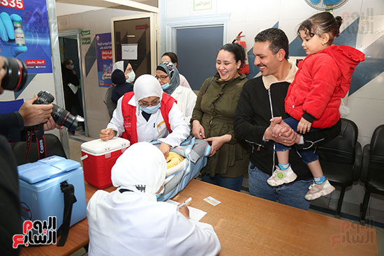  إطلاق الحملة القومية للتطعيم ضد شلل الأطفال حتى 30 مارس الجارى (9)