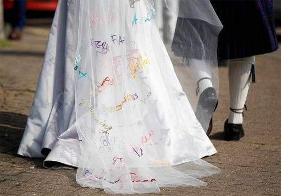 تفاصيل فستان الزفاف الذي ارتدته ستيلا موريس