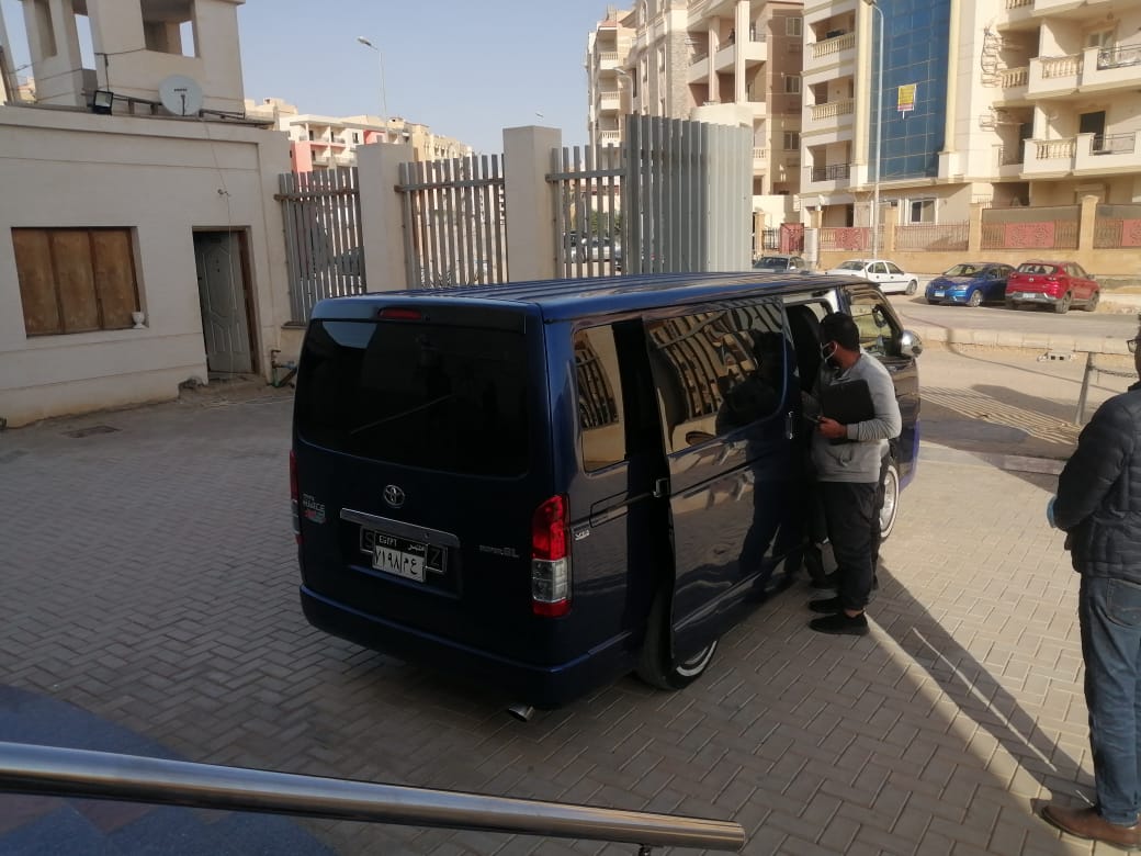 وصول جثمان الفنان عهدي صادق (1)