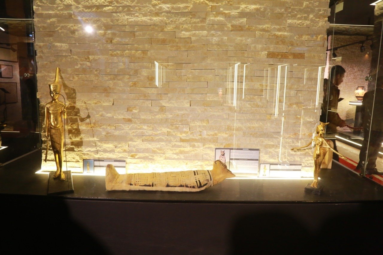 تعدد القطع الاثرية بمتحف كلية الاداب