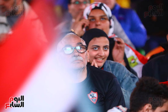 الجماهير تتابع مباراة مصر والسنغال  (19)