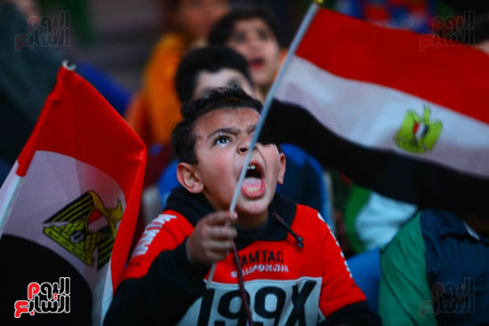 الجماهير تتابع مباراة مصر والسنغال  (31)
