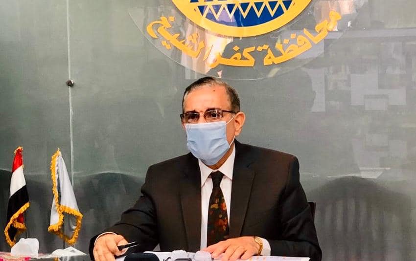محافظ كفر الشيخ يشهد توقيع عقود تقنين