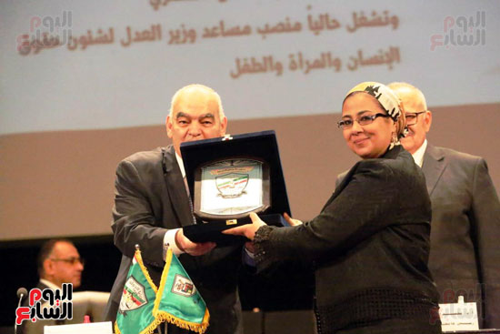 احتفالية تكريم المرأة المصرية التى تنظمها جامعة القاهرة بالتعاون مع هيئة قضايا الدولة (14)
