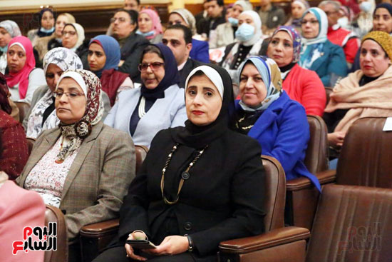 احتفالية تكريم المرأة المصرية التى تنظمها جامعة القاهرة بالتعاون مع هيئة قضايا الدولة (2)