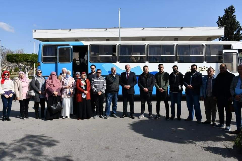 قناة السويس توجه قافلة شاملة لمدينة أبو صوير بالإسماعيلية (2)