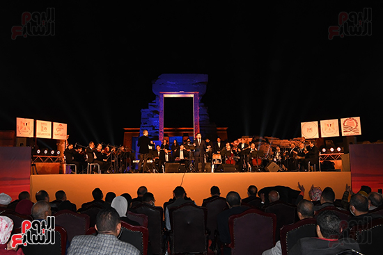 محافظة قنا تعلن حضور 4 آلاف مهرجان دندرة للموسيقى والغناء (4)