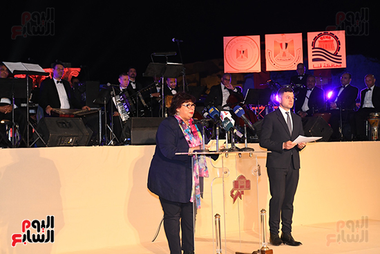 محافظة قنا تعلن حضور 4 آلاف مهرجان دندرة للموسيقى والغناء (3)