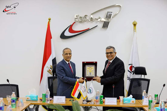 جامعة مصر للعلوم والتكنولوجيا توقع بروتوكول تعاون مع وكالة الفضاء المصرية (8)