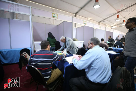 مهندسو مصر يدلون بأصواتهم فى انتخابات النقيب العام ومرشحو الإعادة (8)
