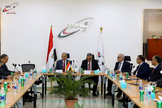 جامعة مصر للعلوم والتكنولوجيا توقع بروتوكول تعاون مع وكالة الفضاء المصرية (16)