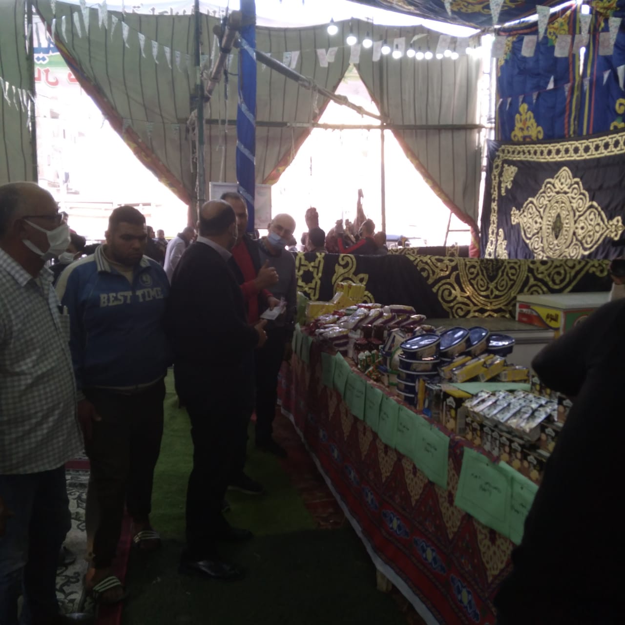 معرض «محاربة الغلاء» للسلع الغذائية بكفر الشيخ (4)
