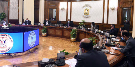  اجتماع رئيس مجلس الوزراء  (4)