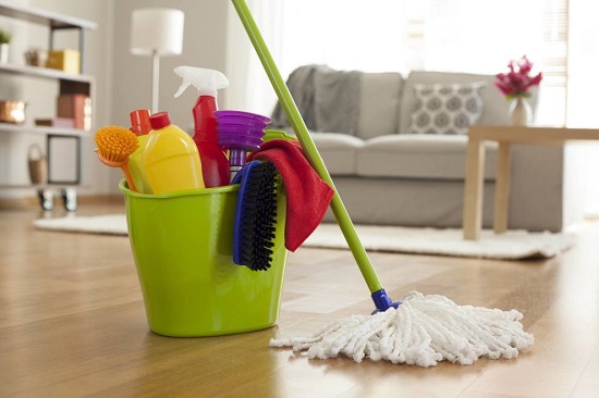 घर को सप्ताह में कितनी बार साफ करना चाहिए?