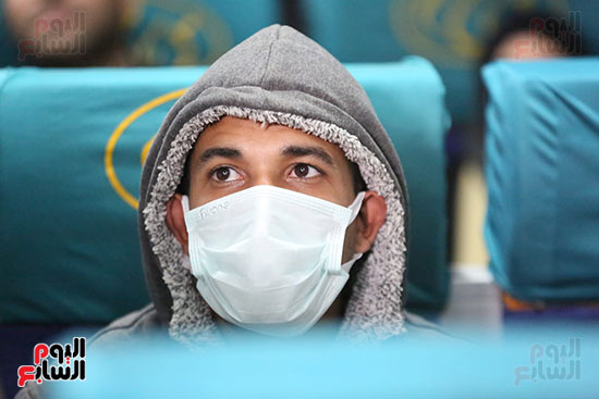 أول قطار درجة ثالثة مكيفة ينطلق من محطة مصر فى اتجاه أسوان (1)