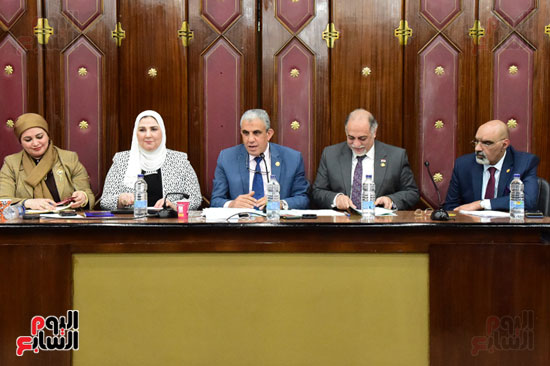 اجتماع لجنة القوي العاملة بمجلس النواب (10)